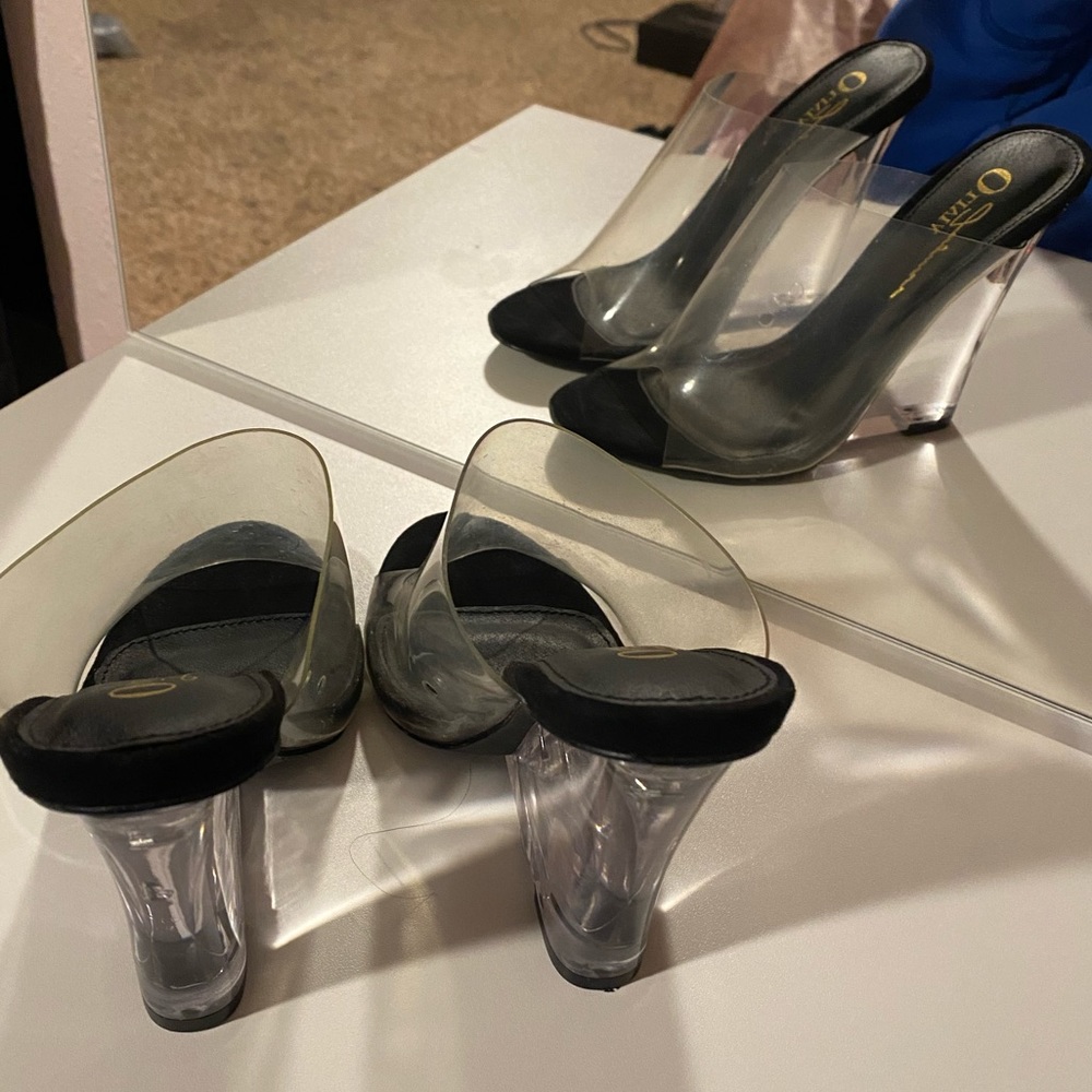 Heels - Picture 4 of 4